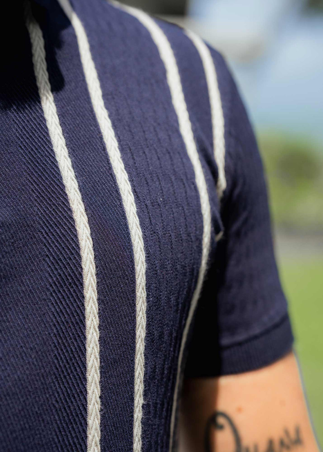 LCY | CONTRAST VERTICAL TEXTURE STRIPE POLO LCY