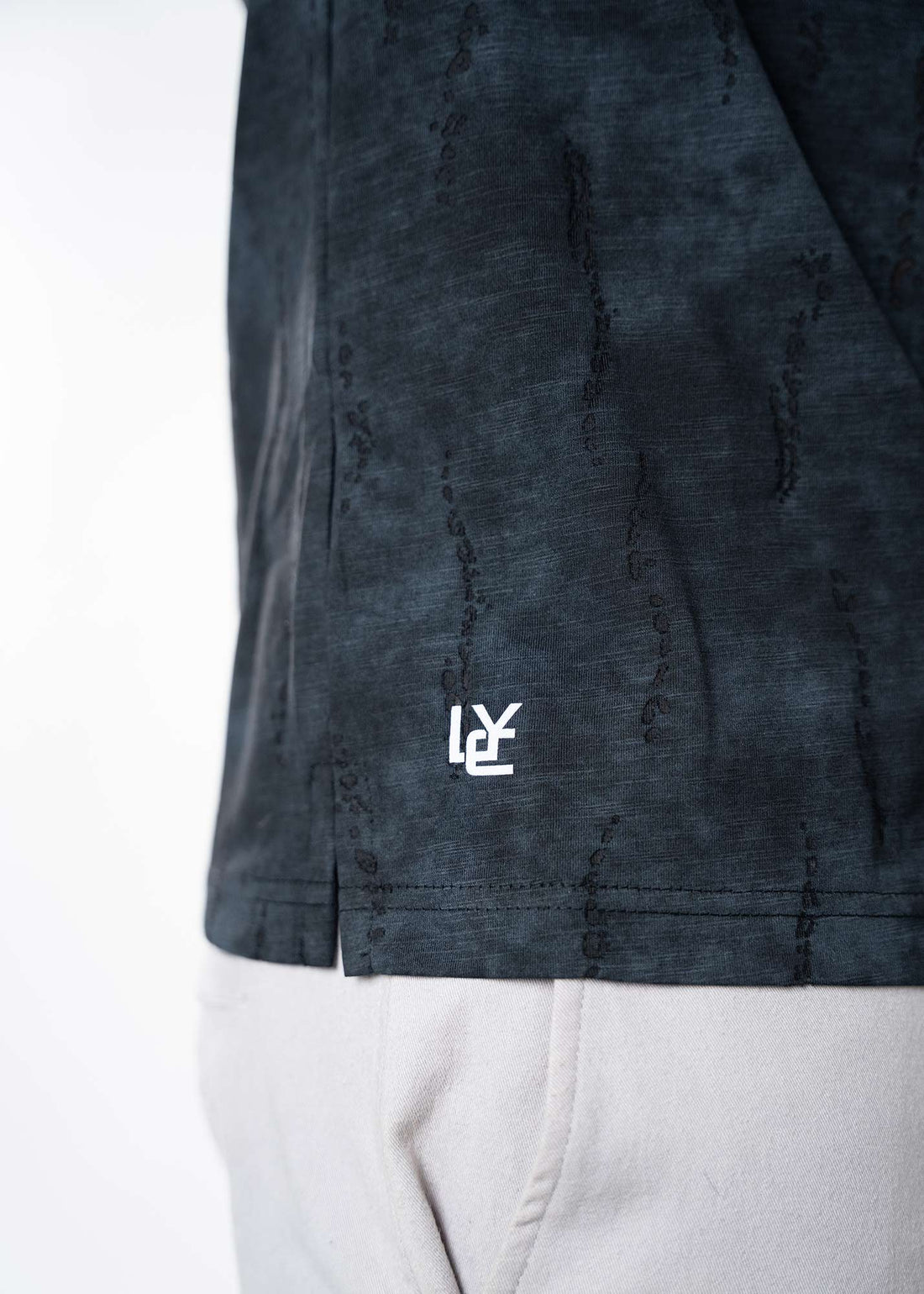 LCY | DISTRESSED WASH EFFECT POLO LCY